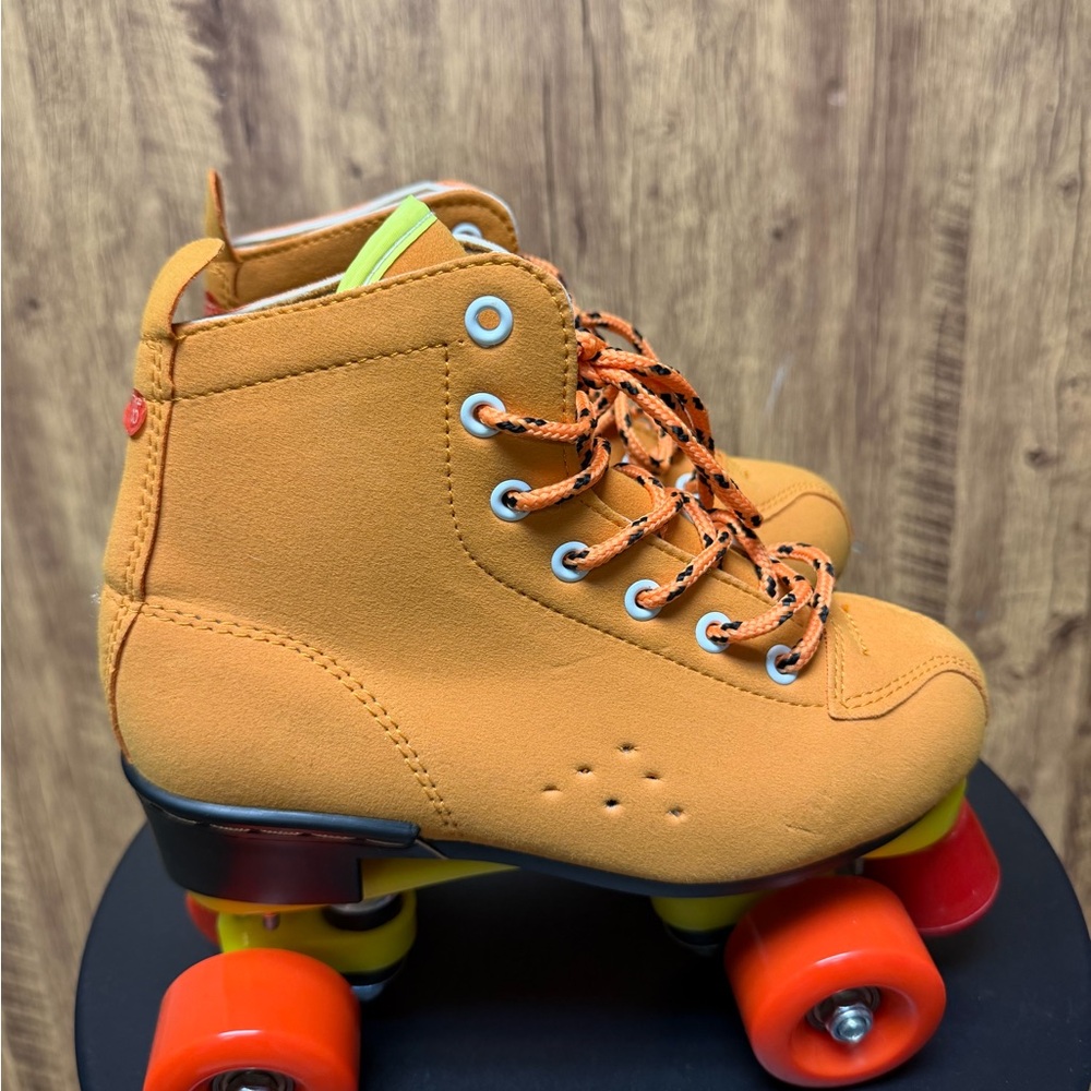 Orange Roller Skates with Red Wheels S1-031